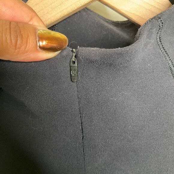 Lululemon Nulu Run Half Zip Pullover - Picture 4 of 7